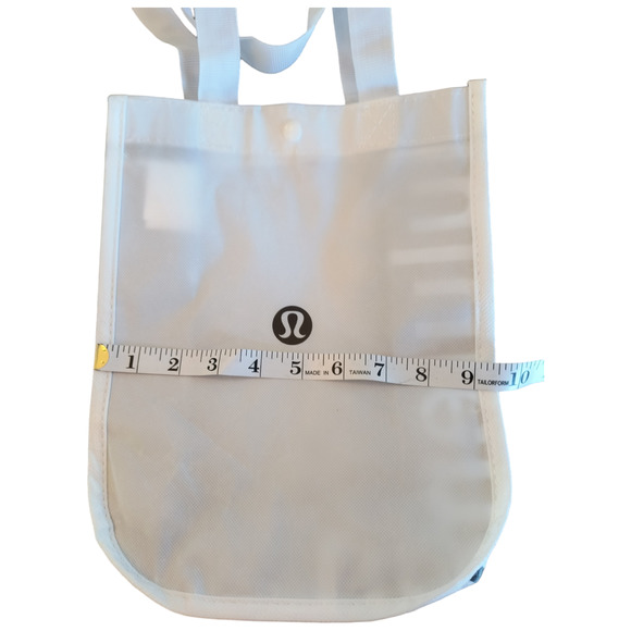 LULULEMON  Reusable Storage Bag  Medium Size Double Handle Snap close White Logo - Picture 2 of 13